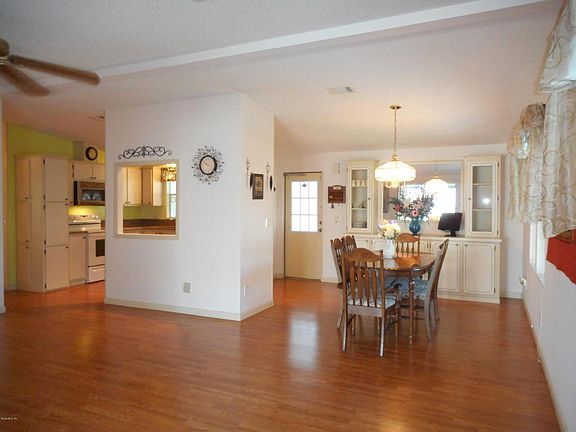 5th image of 1809 E Schwartz Blvd