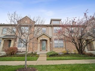 1950 Beaumont Pl, Northbrook, IL 60062