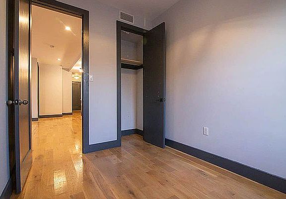 4th image of 1322 Prospect Ave #4B