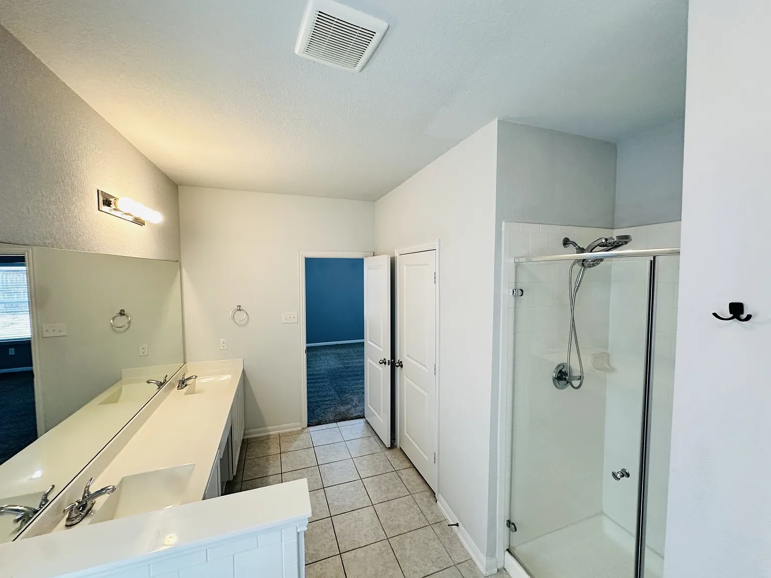3 bed, 1915 sqft, $1,850 — Photo 4
