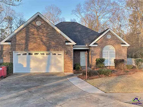 104 Village Walk Photo 1