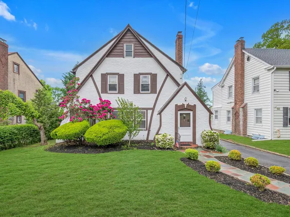 48 Colgate Road, Great Neck, NY 11023