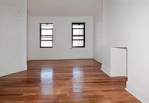 3rd image of 95 Orchard St APT 14