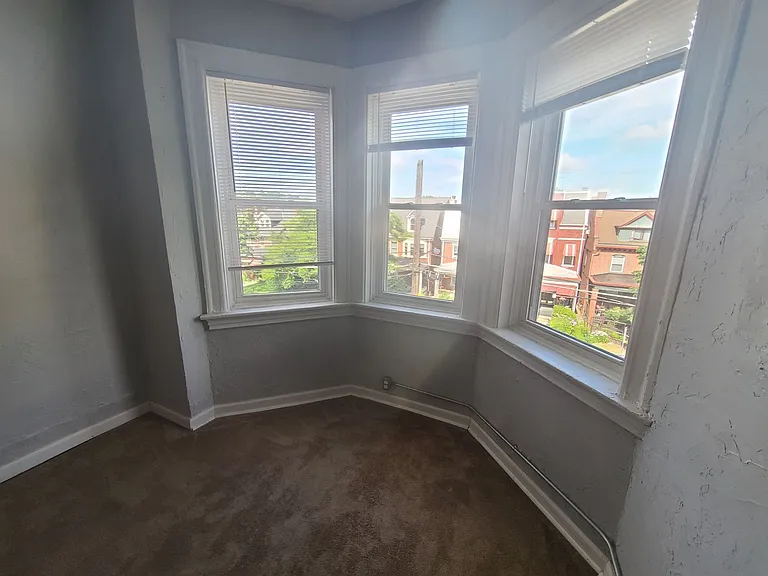 225 South Millvale Avenue — Photo 61