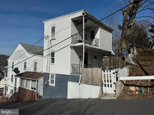 402 Line St, Minersville, PA 17954