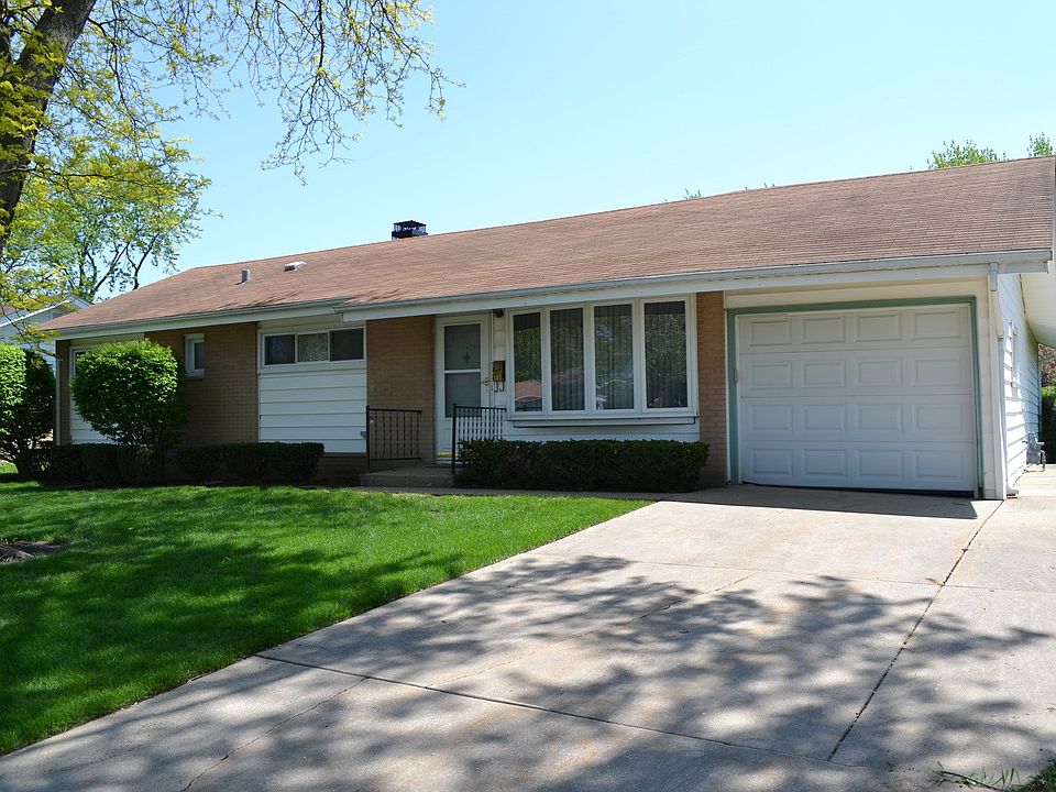 1st image of 185 Forest Park Ln