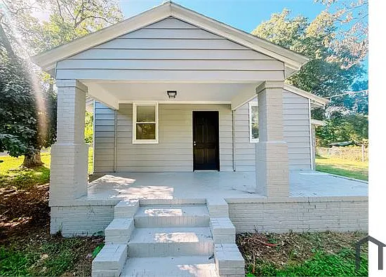 3 bed, 1188 sqft, $1,295 — Photo 2