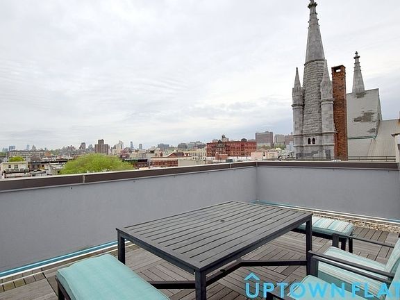 4th image of 139 W 123rd St #2B