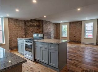 275 4th St #2F, Troy, NY 12180