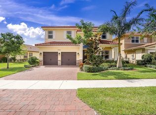 9761 S Miralago Way, Pompano Beach, FL 33076