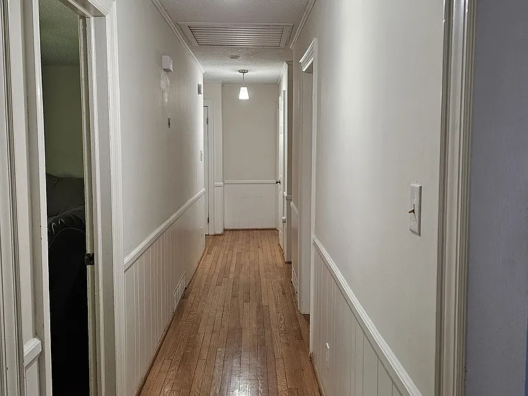 548 Greenway Dr — Photo 3
