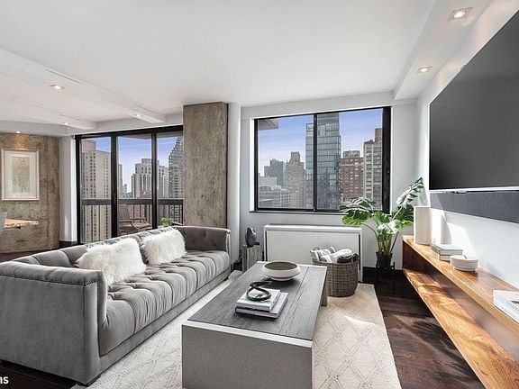 4th image of 330 E 75th St #25BC