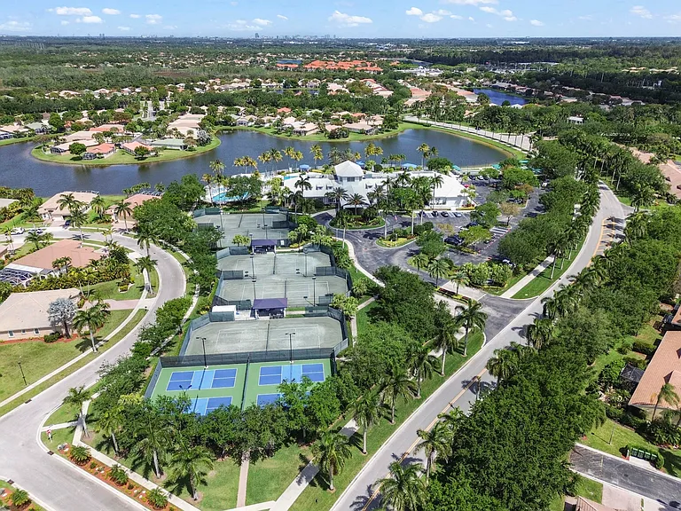 2464 Sailfish Cove Dr — Photo 28