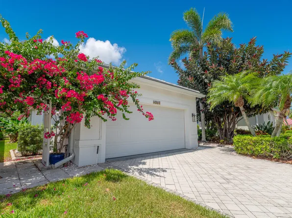 1513 SE Holyrood Lane, Port St Lucie, FL 34952