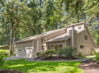 22916 NE 51st St, Redmond, WA