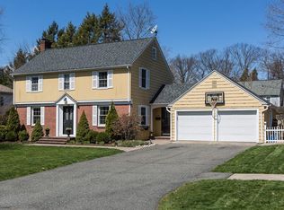 138 Pleasantview Ave, Longmeadow, MA 01106