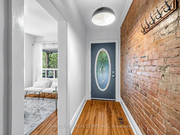 3rd image of 266 Harvie Ave