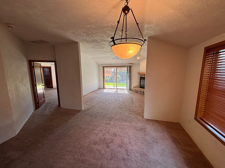 3052 Gary Dr — Photo 13