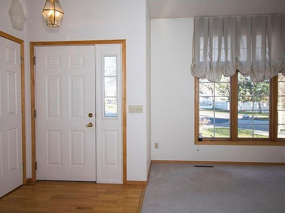 3rd image of 3065 Jonathon Ct
