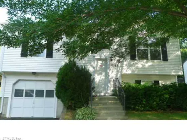 75 Branca Ct, Milford, CT 06461