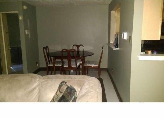 5th image of 2306 Greenwood Dr