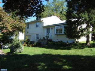 1043 N 7th St, Emmaus, PA