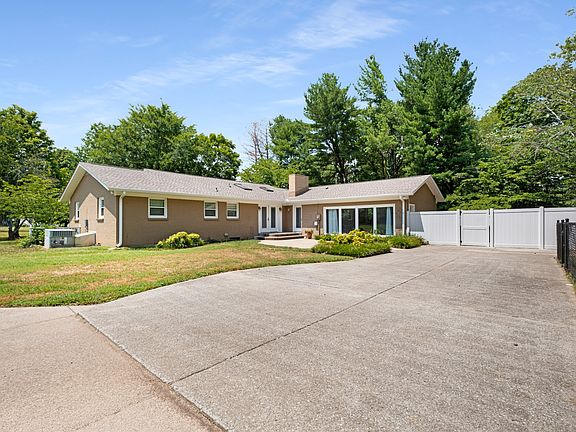 4th image of 2564 Pitts Ln