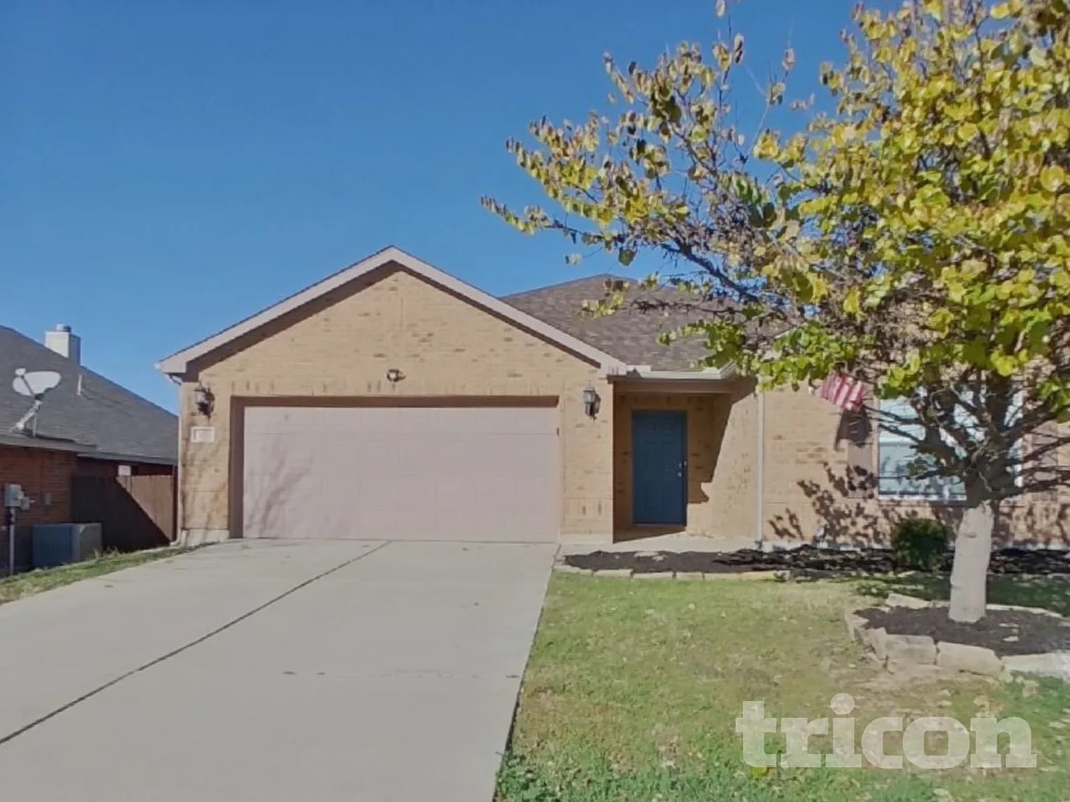 102 Saddlebag Court Newark TX — Photo 1