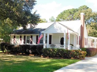 7 Lindendale Ave, Charleston, SC 29407