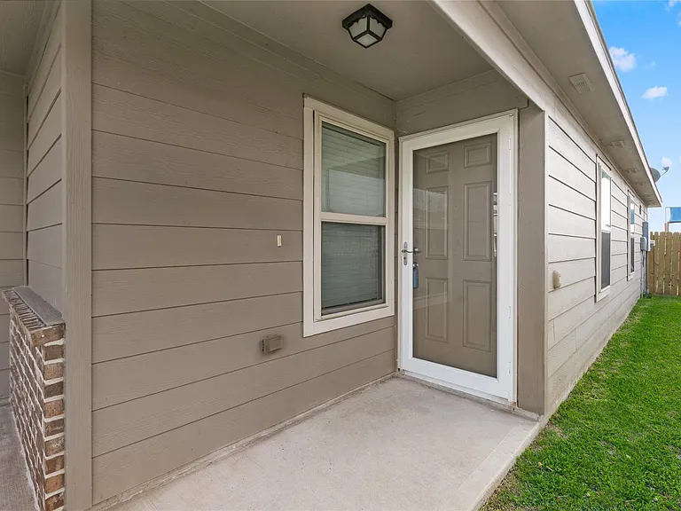 1323 Pease River Ln — Photo 5