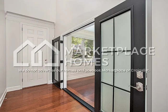 5 bed, 4.0 bath, 3013 sqft, $4,695 — Photo 3
