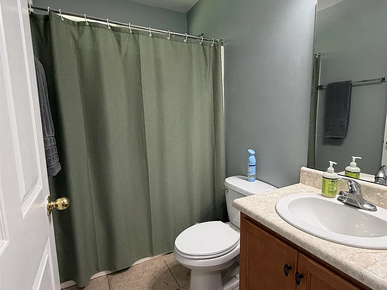 933 Splendor Rd — Photo 7