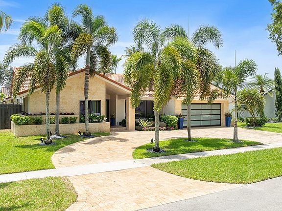 5th image of 10506 NW 7th Court