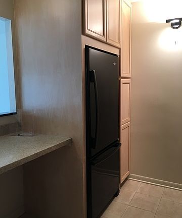 2nd image of 2800 N Lake Shore Dr APT 2604