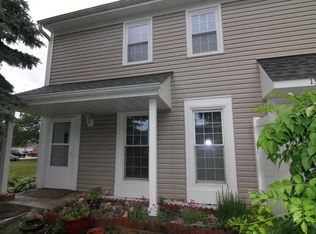 1370 Northampton Ln, Roselle, IL 60172