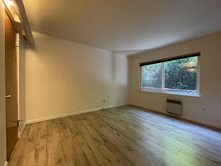4713 Sand Point Way NE — Photo 3