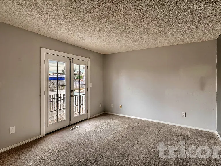1721 S Genoa Way — Photo 9