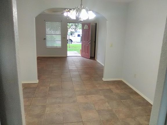 3rd image of 128 Victory Cir
