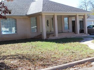 312 Hollywood St, Coleman, TX 76834