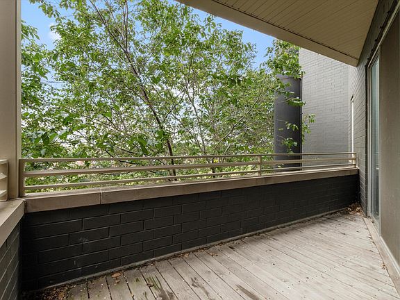 5th image of 1646 N Bosworth Ave APT 3S
