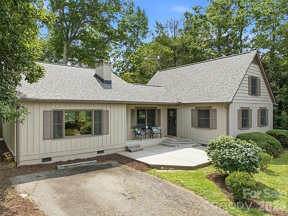 2nd image of 279 Longview Dr