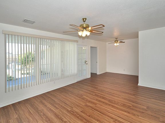3rd image of 10032 Woodley Ave