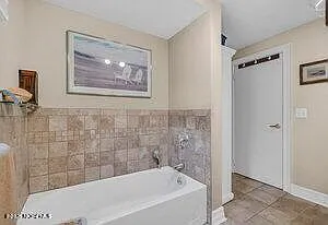 411 Butterfly Rd — Photo 25