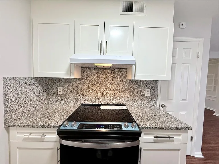 151 Old Ferry Way — Photo 7