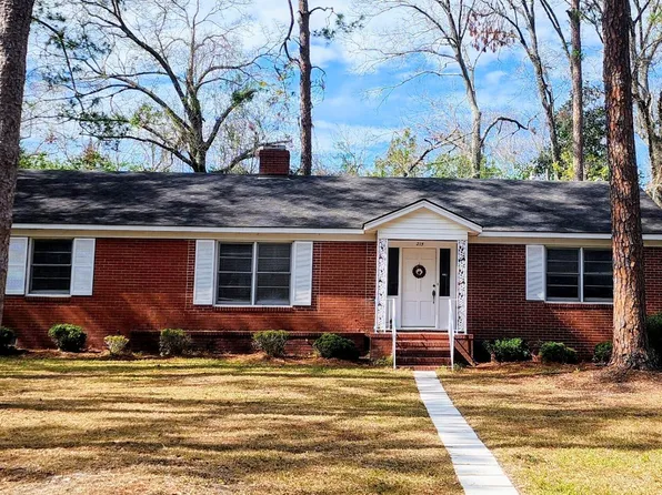 215 Vista Cir, Statesboro, GA 30458