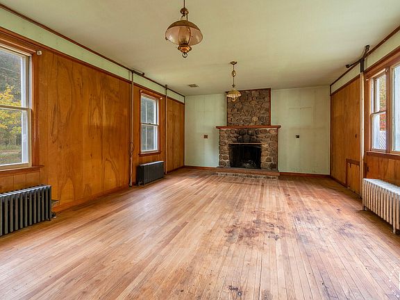 5th image of 371 Keese Mills Rd