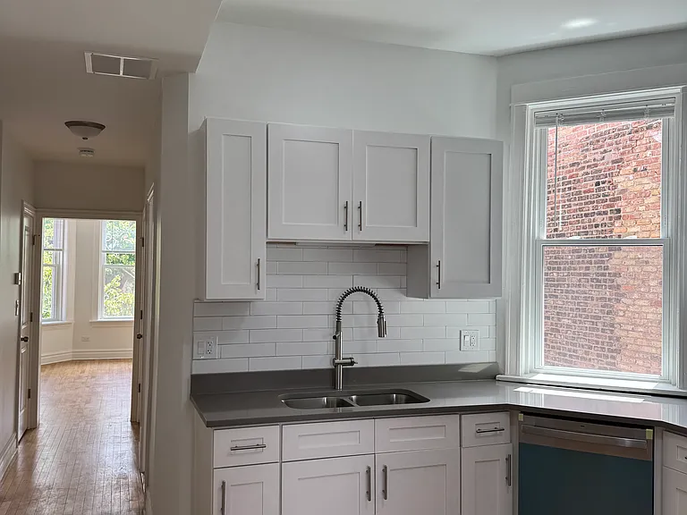 908 N Fairfield Ave #2 — Photo 5