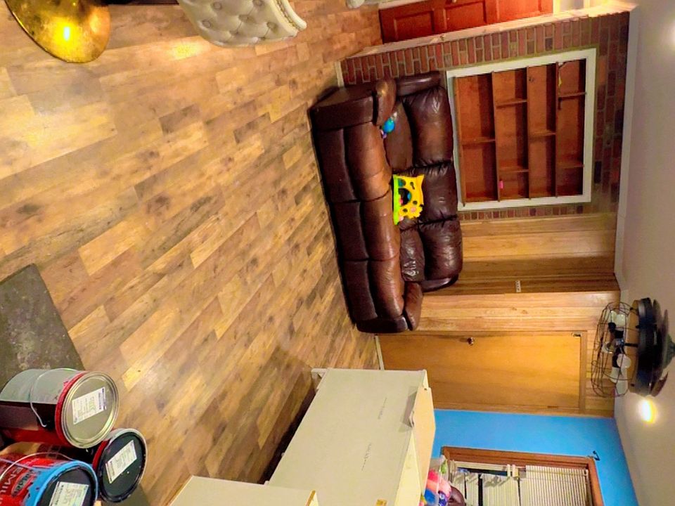 1st image of 74 Crestwood Blvd
