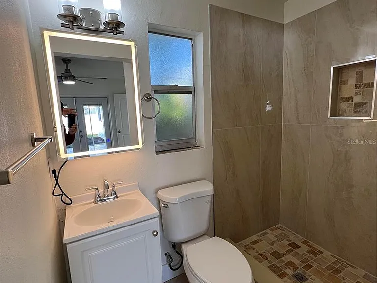2502 Tropical Shores Dr SE — Photo 11