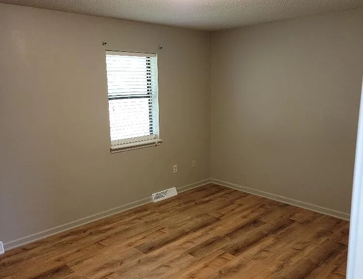 3905 Athens Ct — Photo 13
